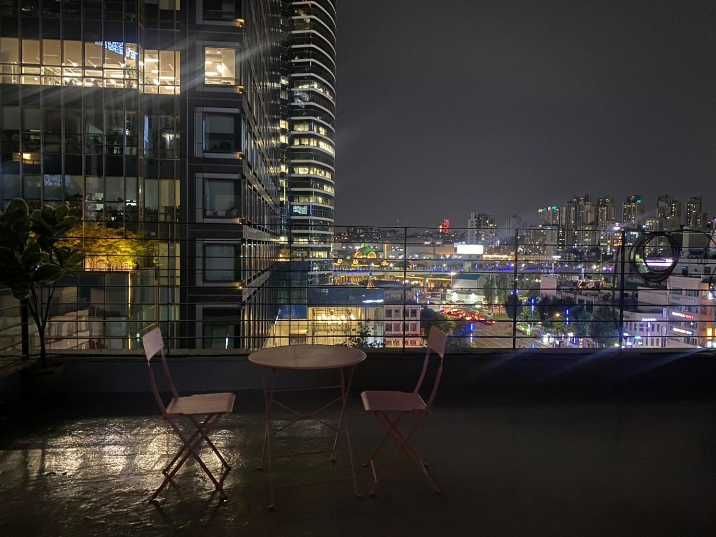 Hotel Less Сеул Экстерьер фото
